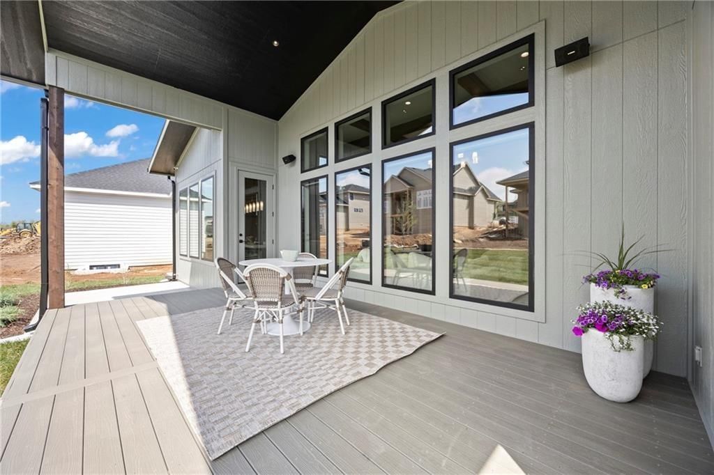 17524 Carter Street — photo 31
