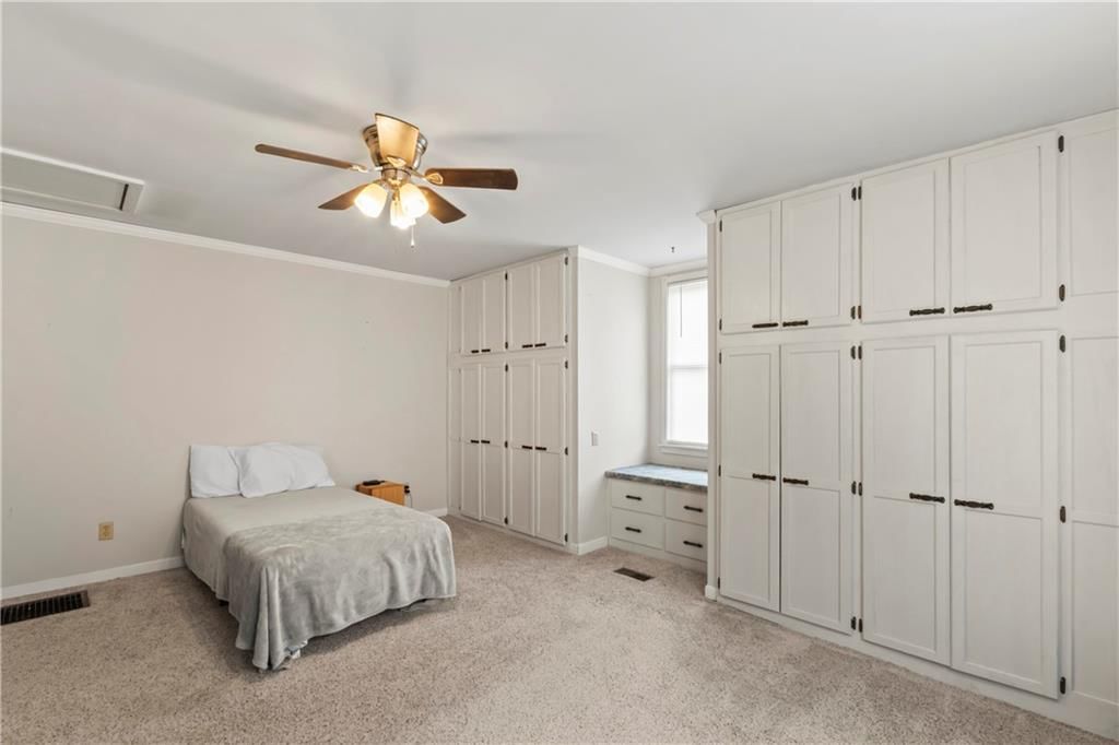 402 Pine Street — photo 24