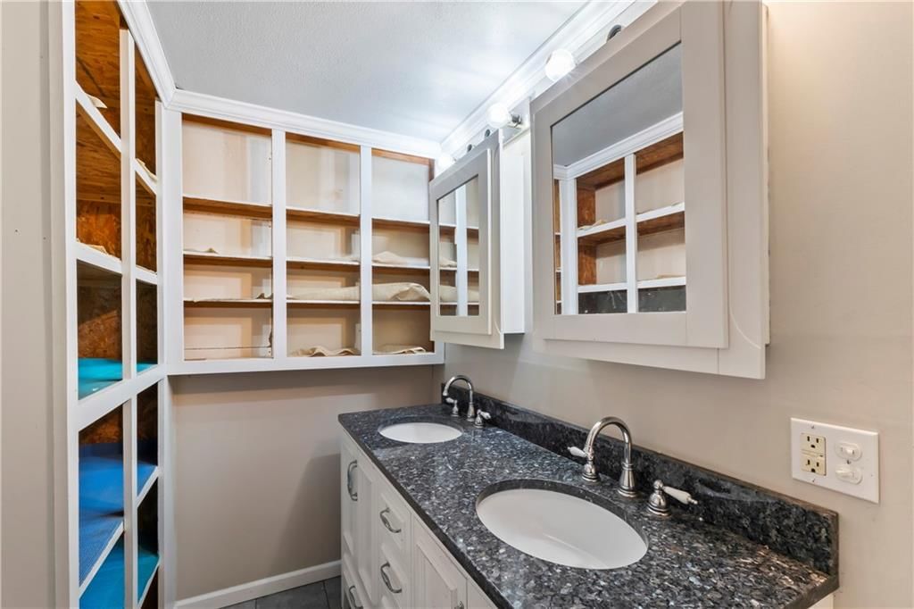 402 Pine Street — photo 34