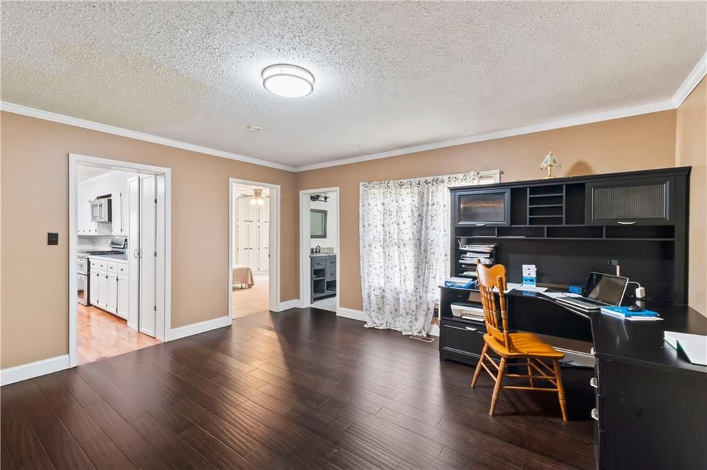 402 Pine Street — photo 45