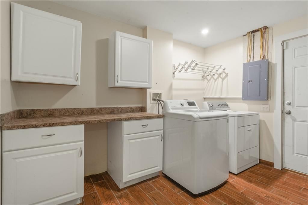 6220 Lathrop Avenue — photo 11