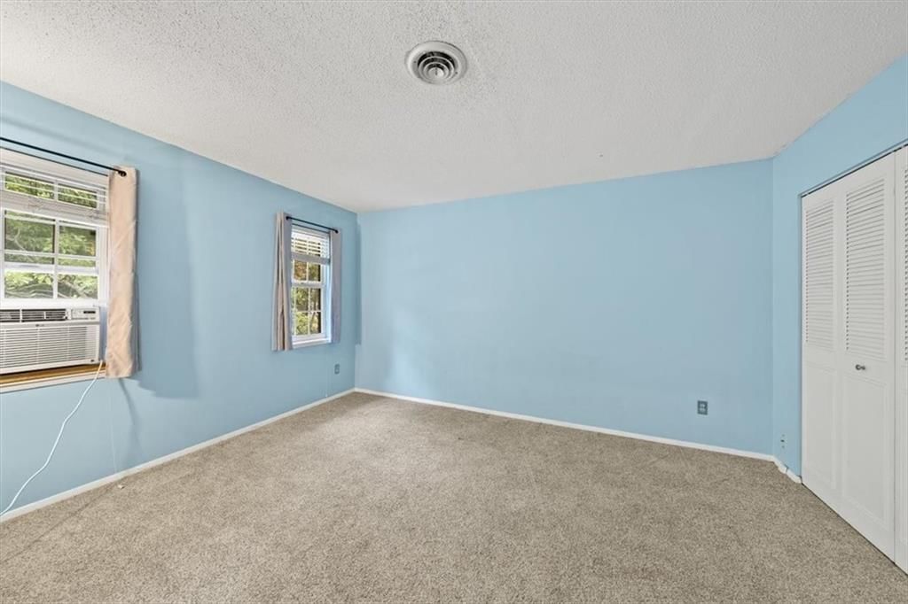 Photo 14 of 28 - 8314 Hadley Street