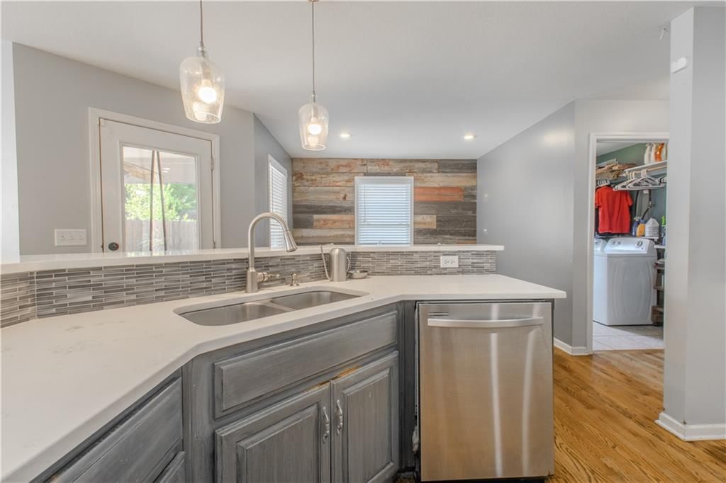 2500 Twin Oaks Drive — photo 11