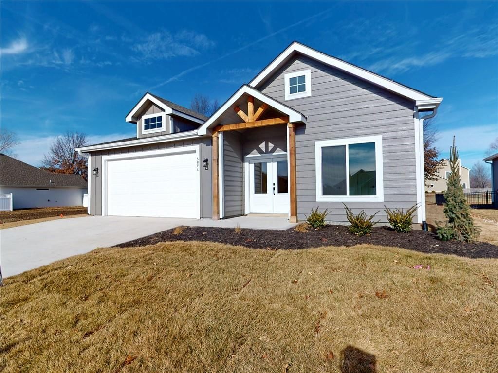 5024 Cedar Grove Way, Lawrence, KS