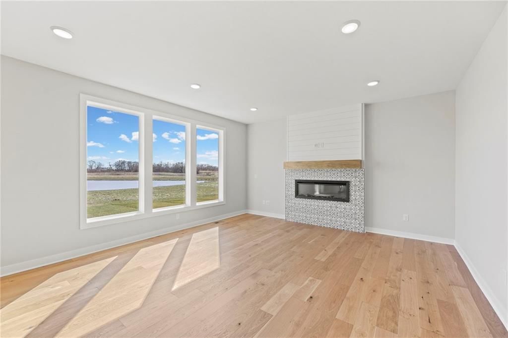 18703 W 193rd Street — photo 5