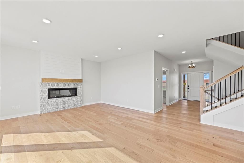 18703 W 193rd Street — photo 6