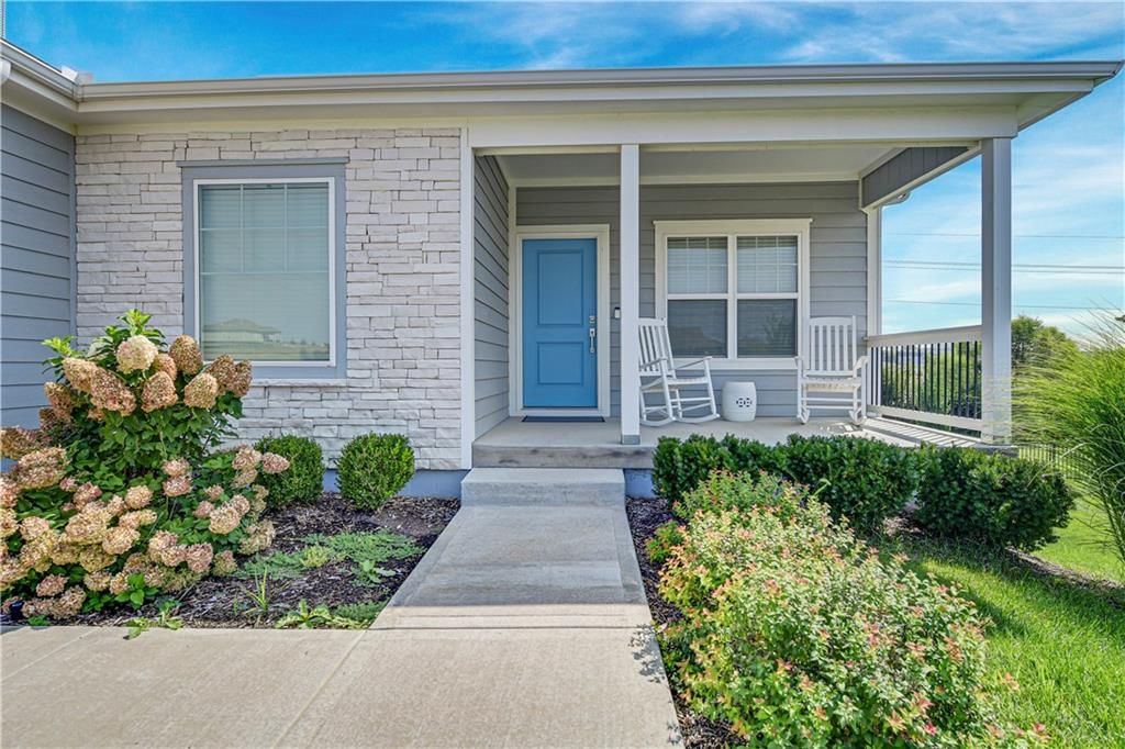 18833 Redbud Lane — photo 2