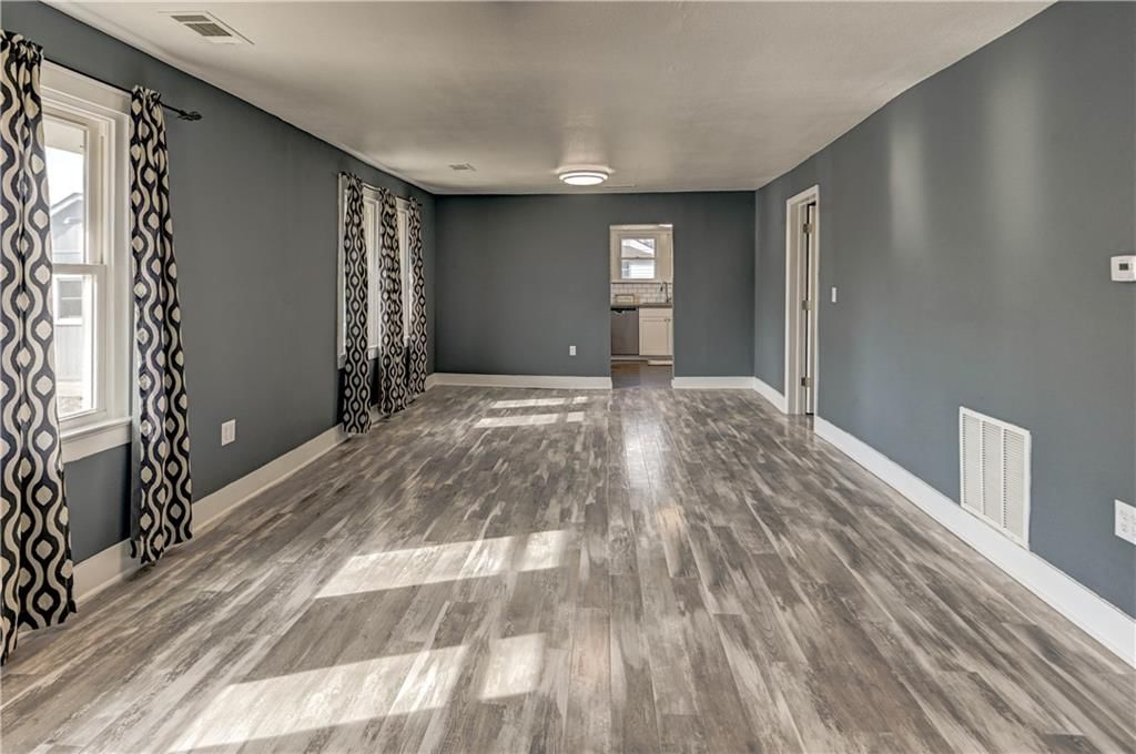 204 S Rogers Street — photo 2