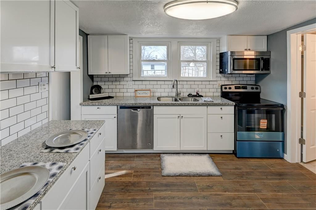 204 S Rogers Street — photo 4
