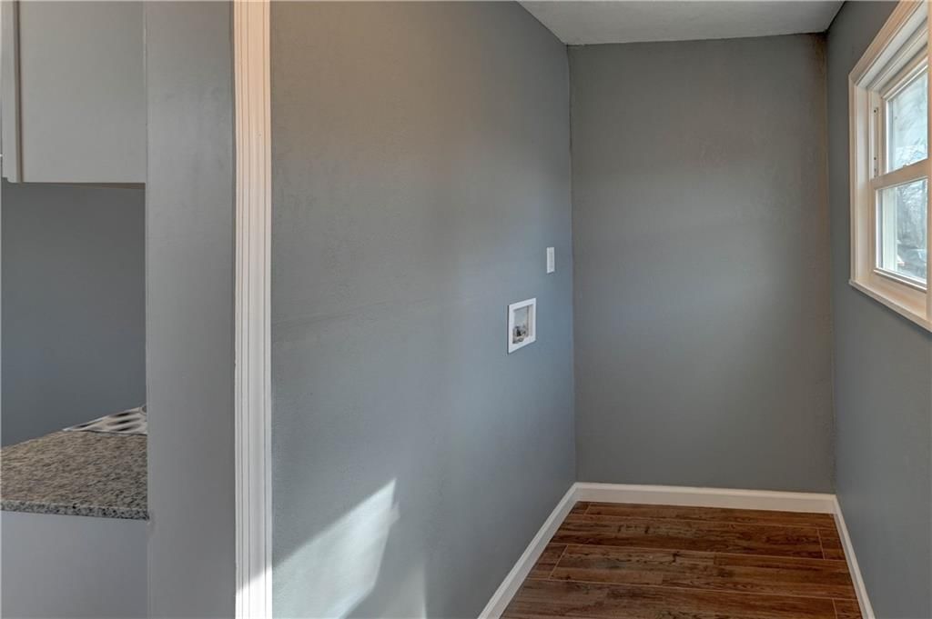 204 S Rogers Street — photo 9