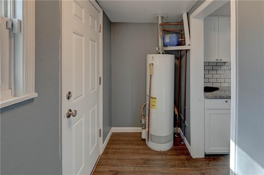 204 S Rogers Street — photo 10