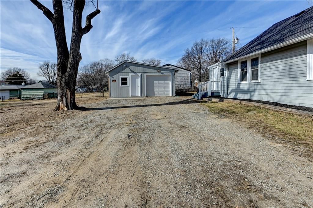 204 S Rogers Street — photo 18