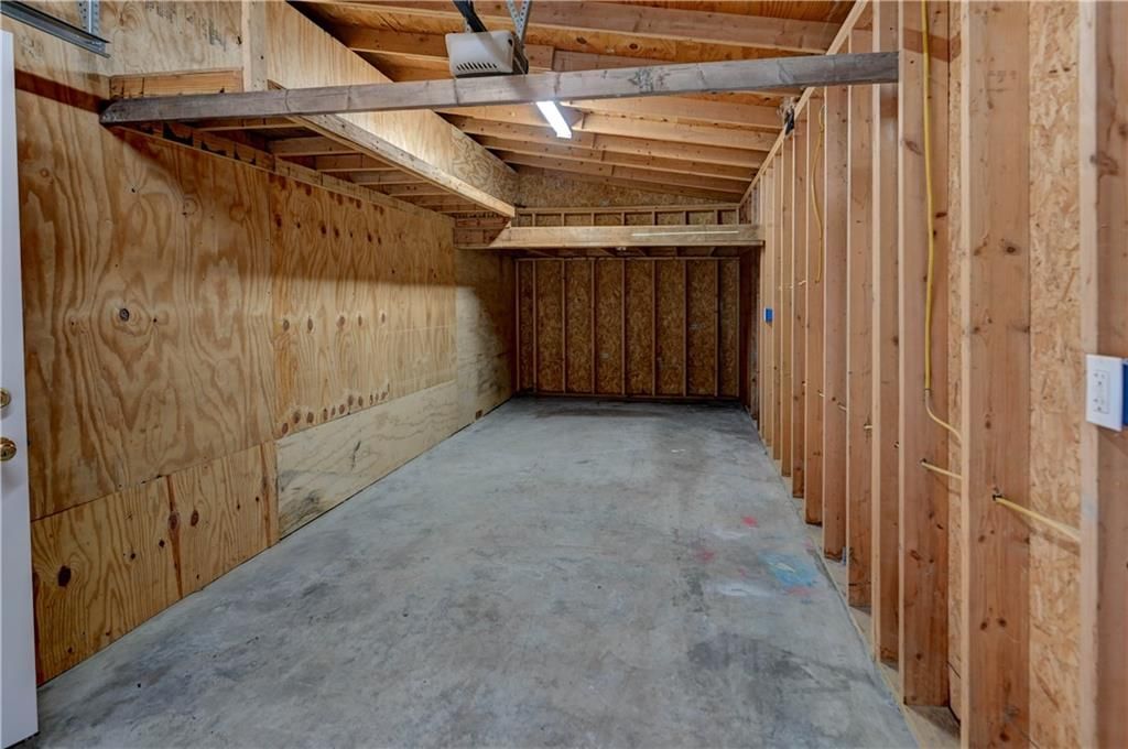 204 S Rogers Street — photo 22