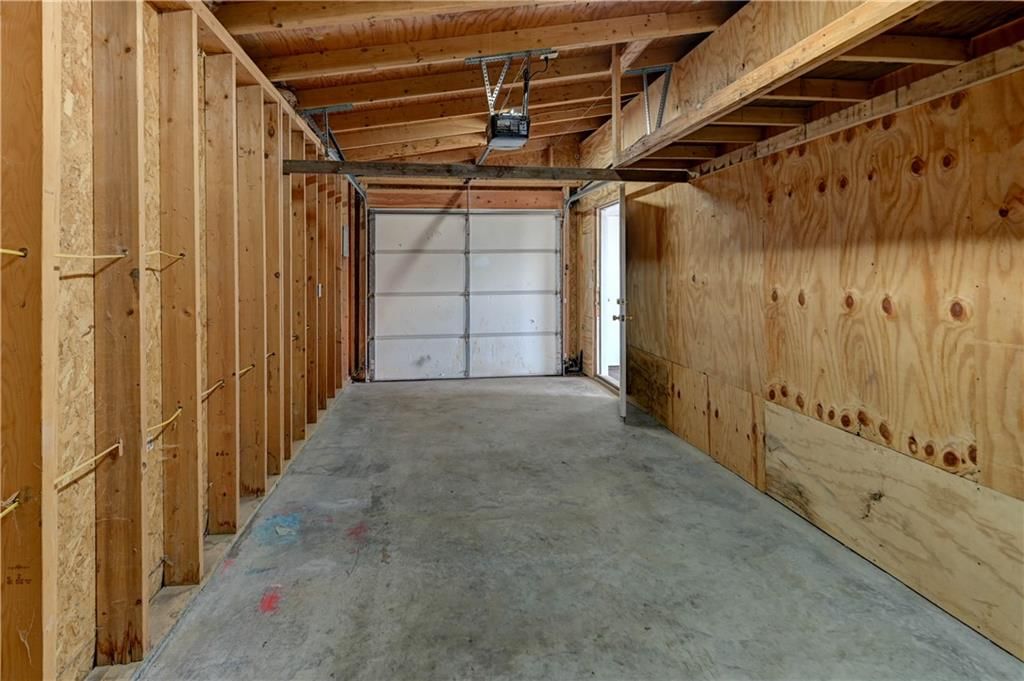 204 S Rogers Street — photo 23