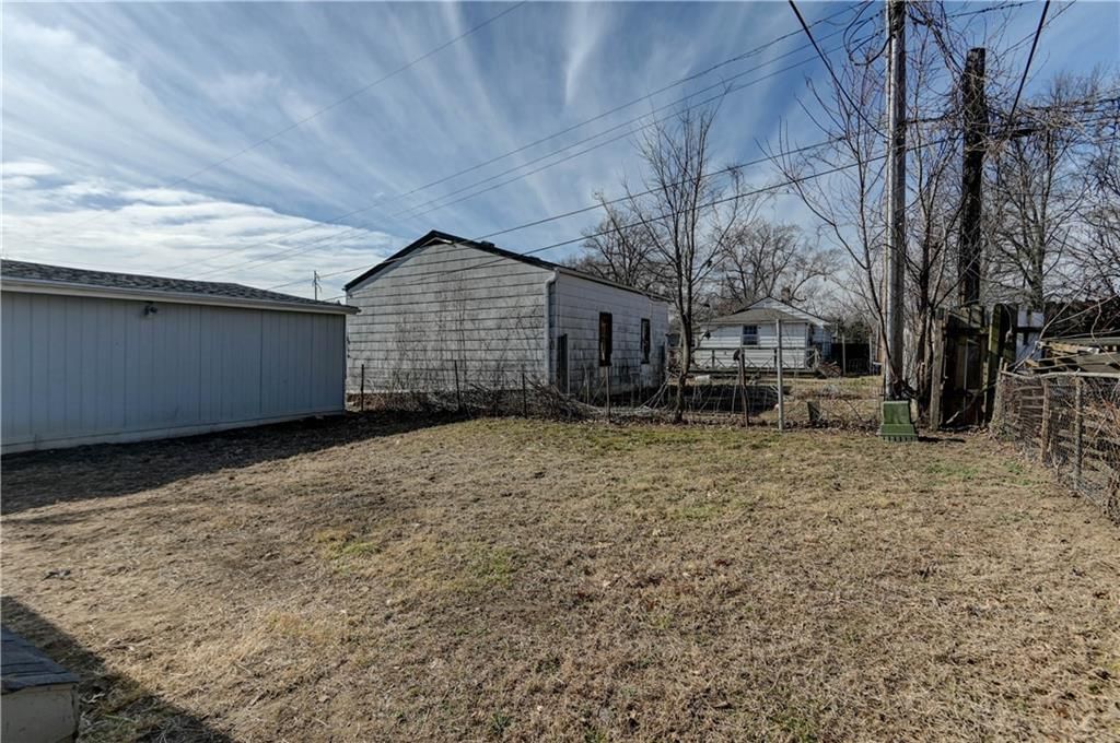 204 S Rogers Street — photo 30