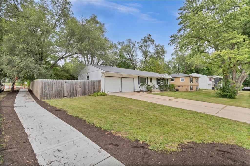 8700 E Bannister Terrace — photo 2