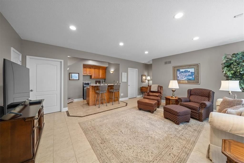 9917 Fountain Circle — photo 24
