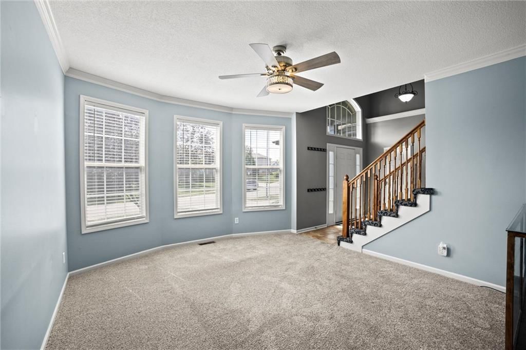Photo 16 of 40 - 19452 W 209th Terrace