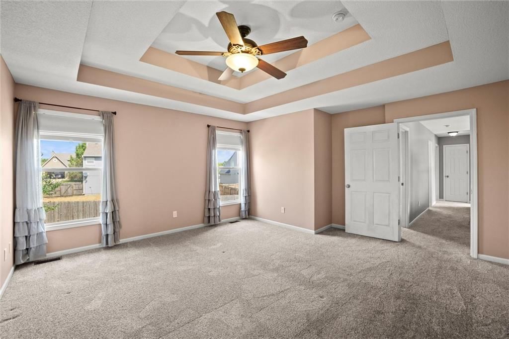 Photo 21 of 40 - 19452 W 209th Terrace