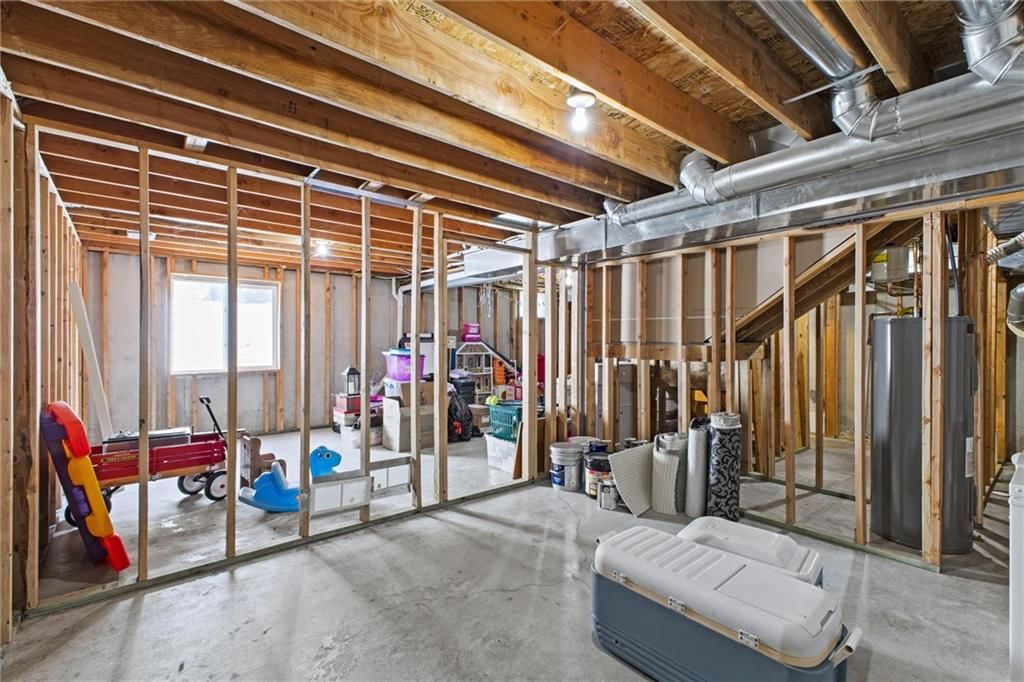 Photo 34 of 40 - 19452 W 209th Terrace