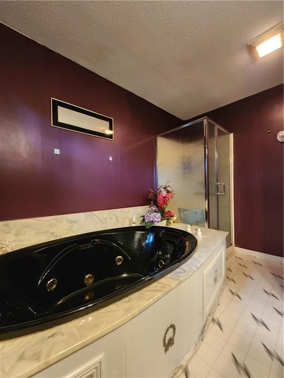 Photo 20 of 50 - 16907 NW 76th Street