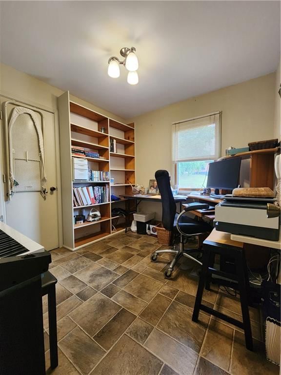 Photo 23 of 50 - 16907 NW 76th Street