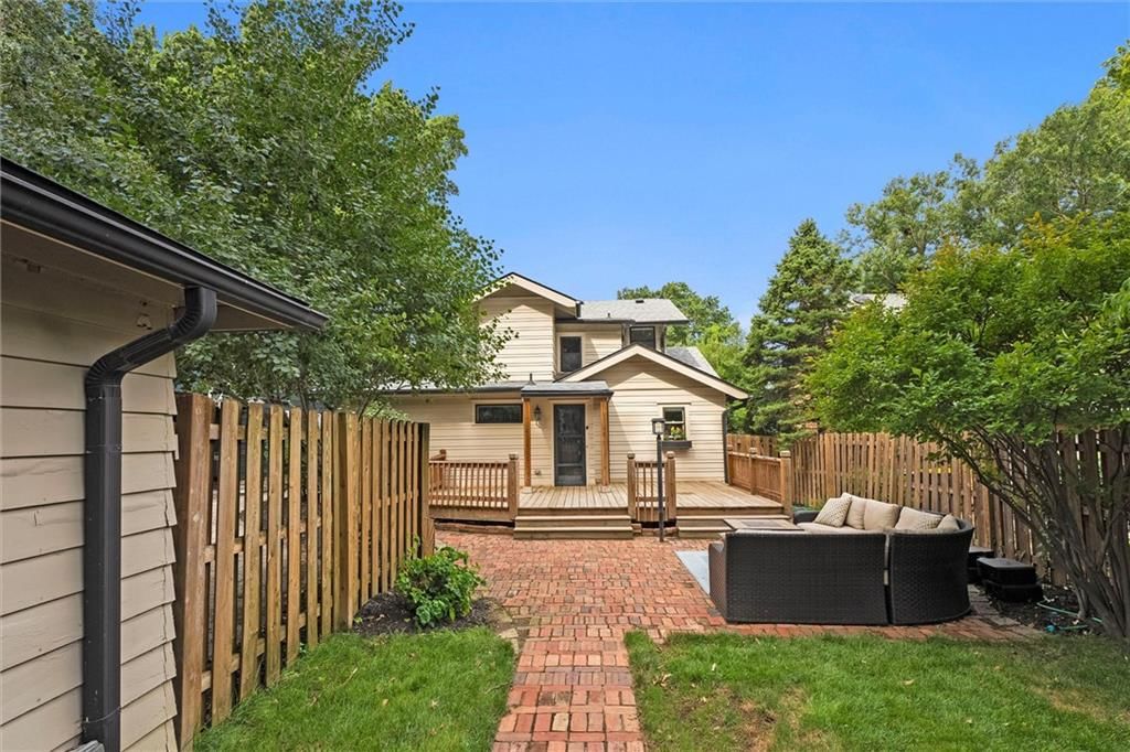 Photo 34 of 46 - 6435 Wyandotte Street