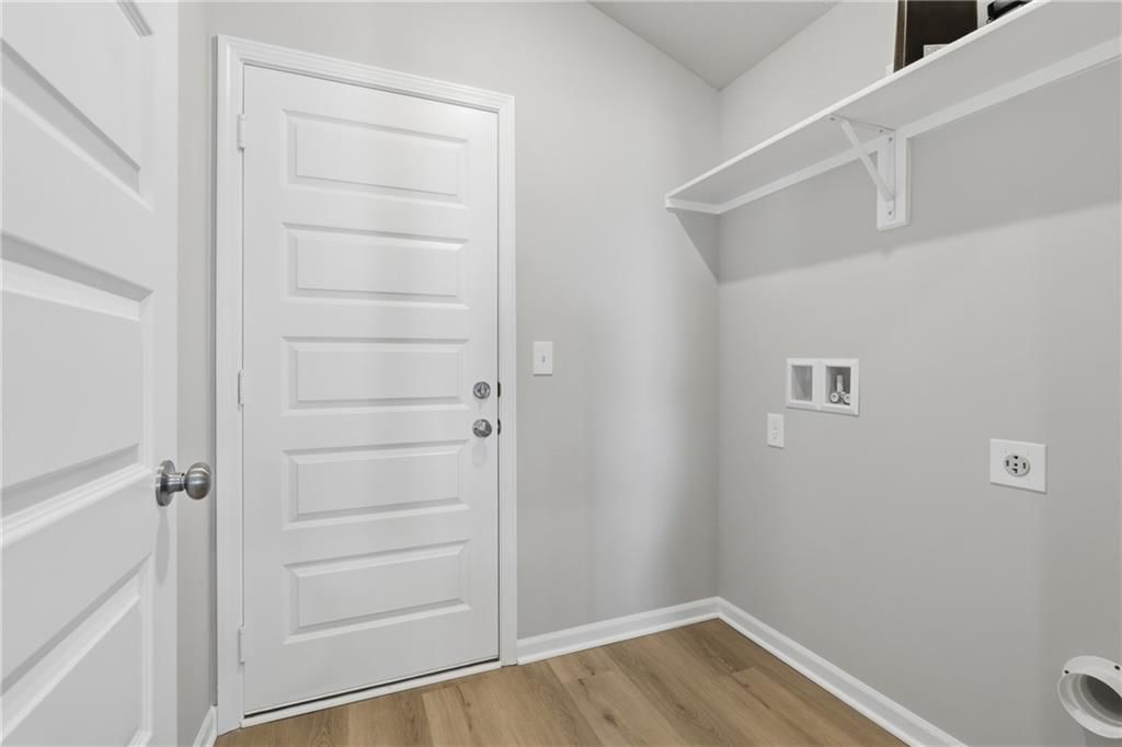 606 W Fountain Street — photo 11