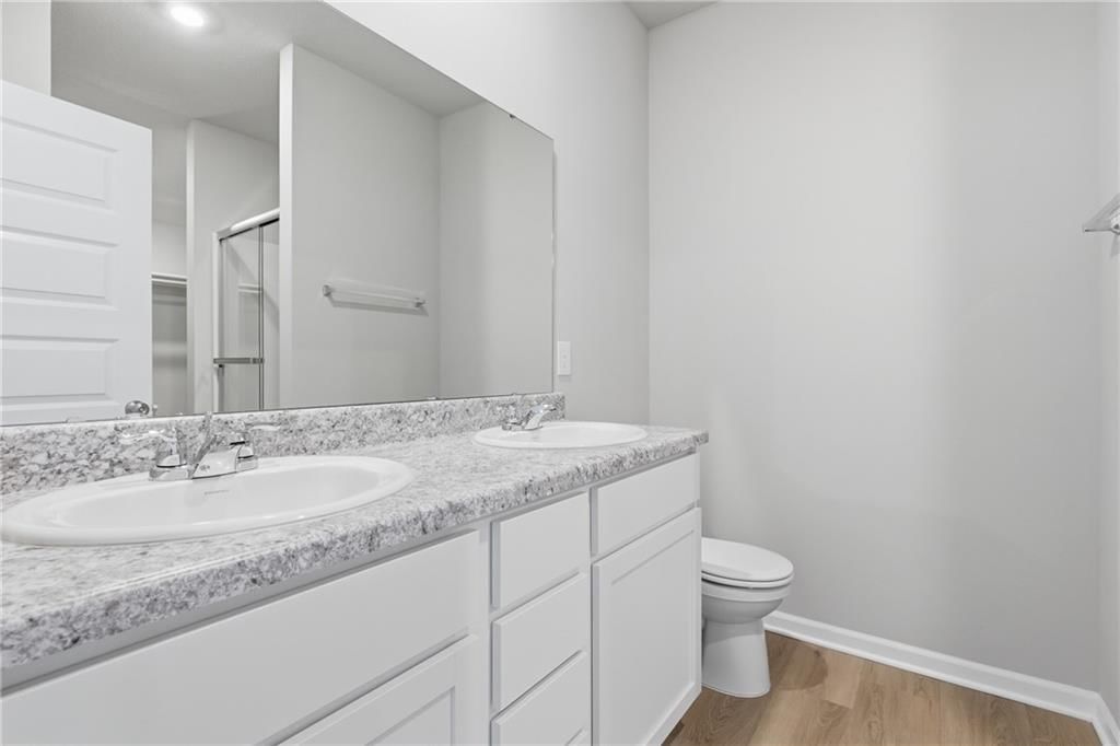 606 W Fountain Street — photo 14