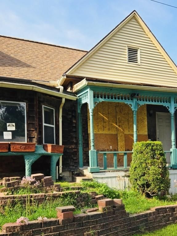 1611 Seneca Street, St Joseph, MO