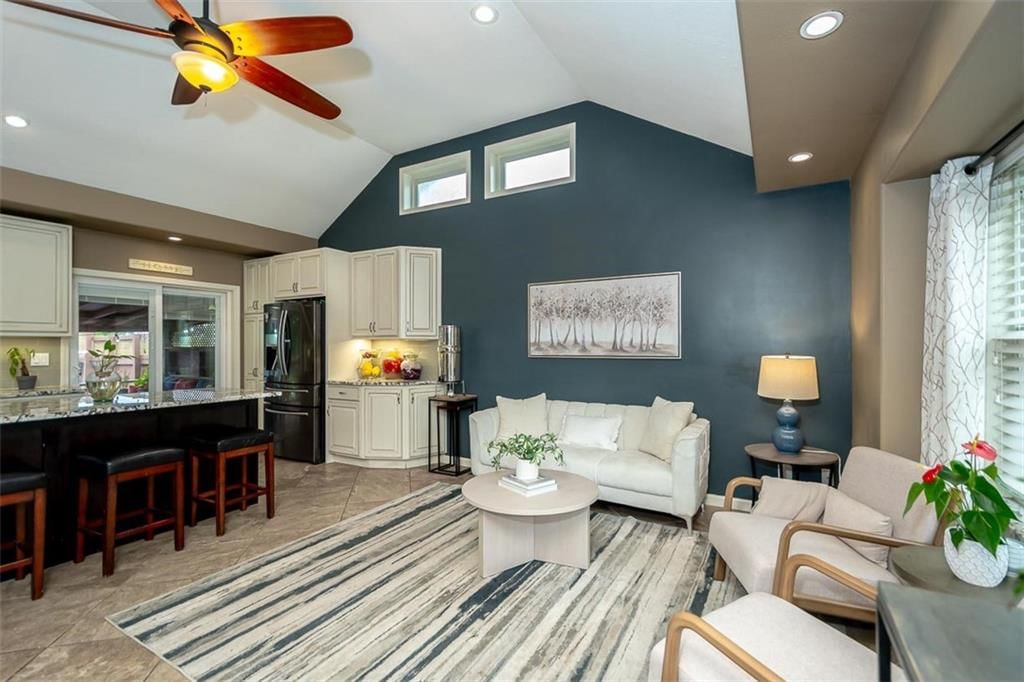Photo 4 of 70 - 21465 W 180th Street