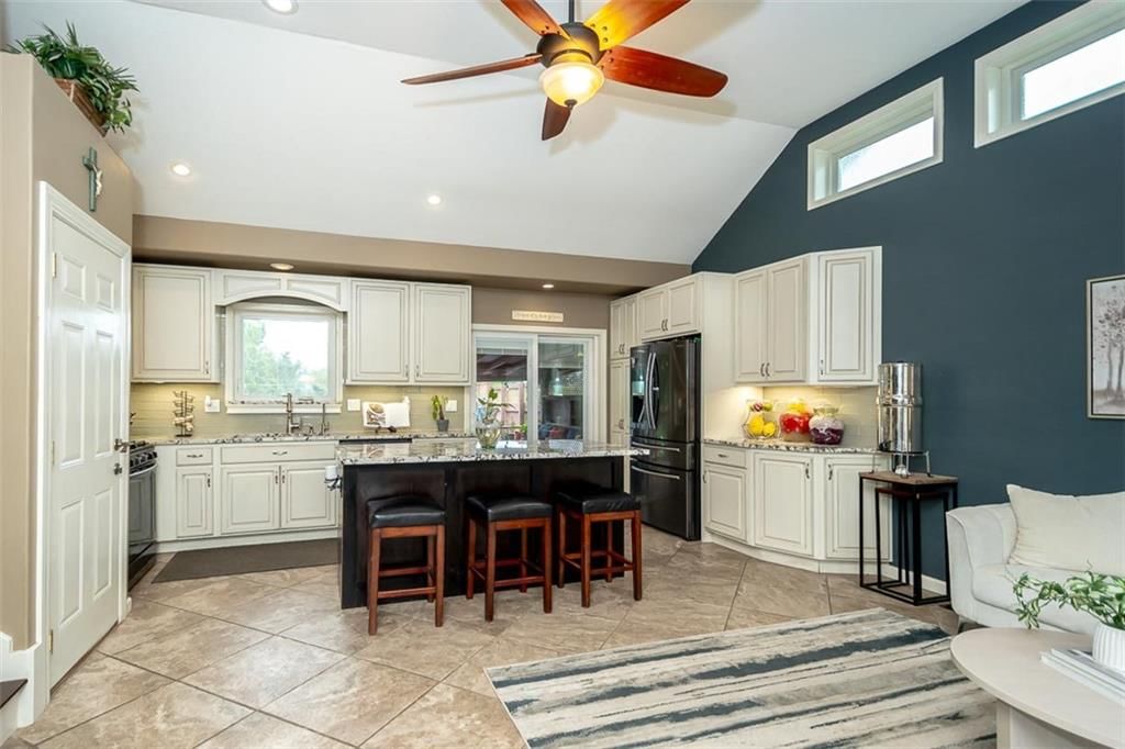 Photo 5 of 70 - 21465 W 180th Street