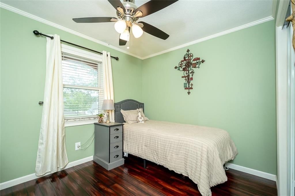 Photo 17 of 70 - 21465 W 180th Street
