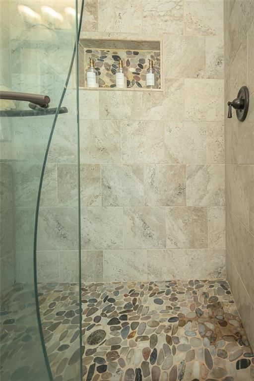 Photo 21 of 70 - 21465 W 180th Street