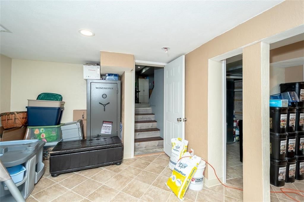 Photo 24 of 70 - 21465 W 180th Street