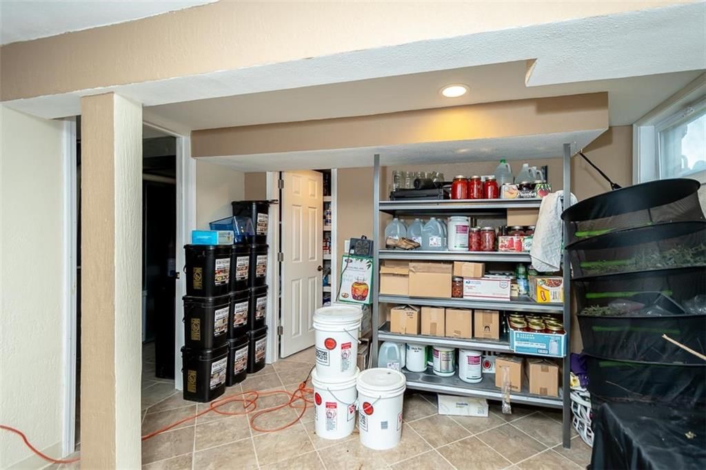Photo 27 of 70 - 21465 W 180th Street