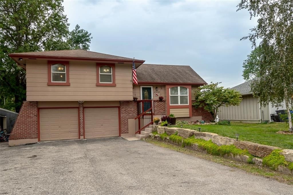 Photo 47 of 70 - 21465 W 180th Street