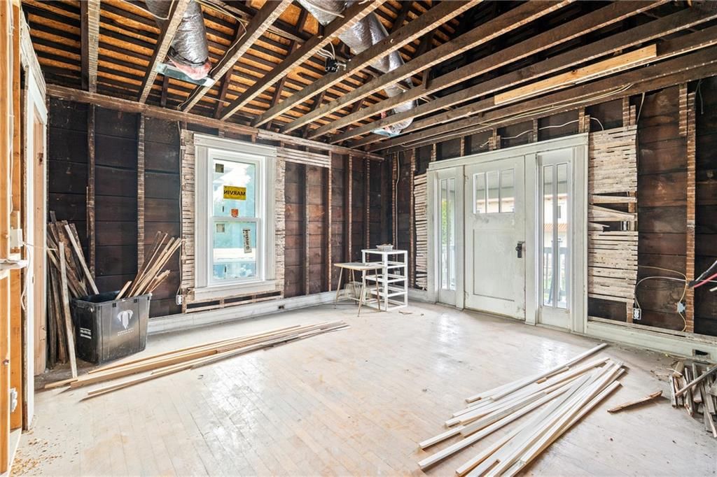 217 Park Avenue — photo 21