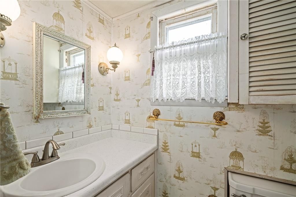 13202 Parker Avenue — photo 35