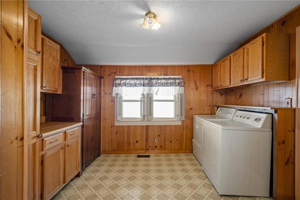 13202 Parker Avenue — photo 37