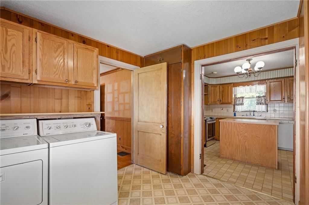 13202 Parker Avenue — photo 38