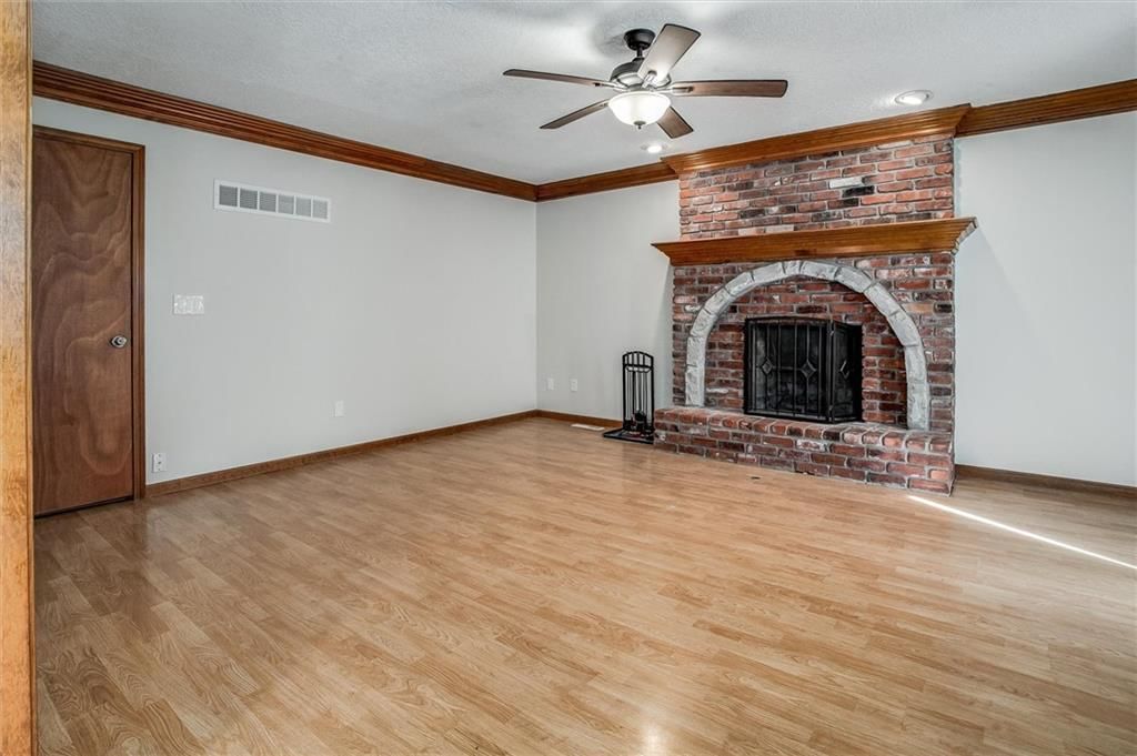 1504 NW Weatherstone Drive — photo 7