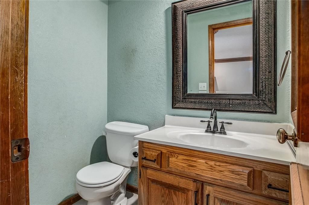 1504 NW Weatherstone Drive — photo 11