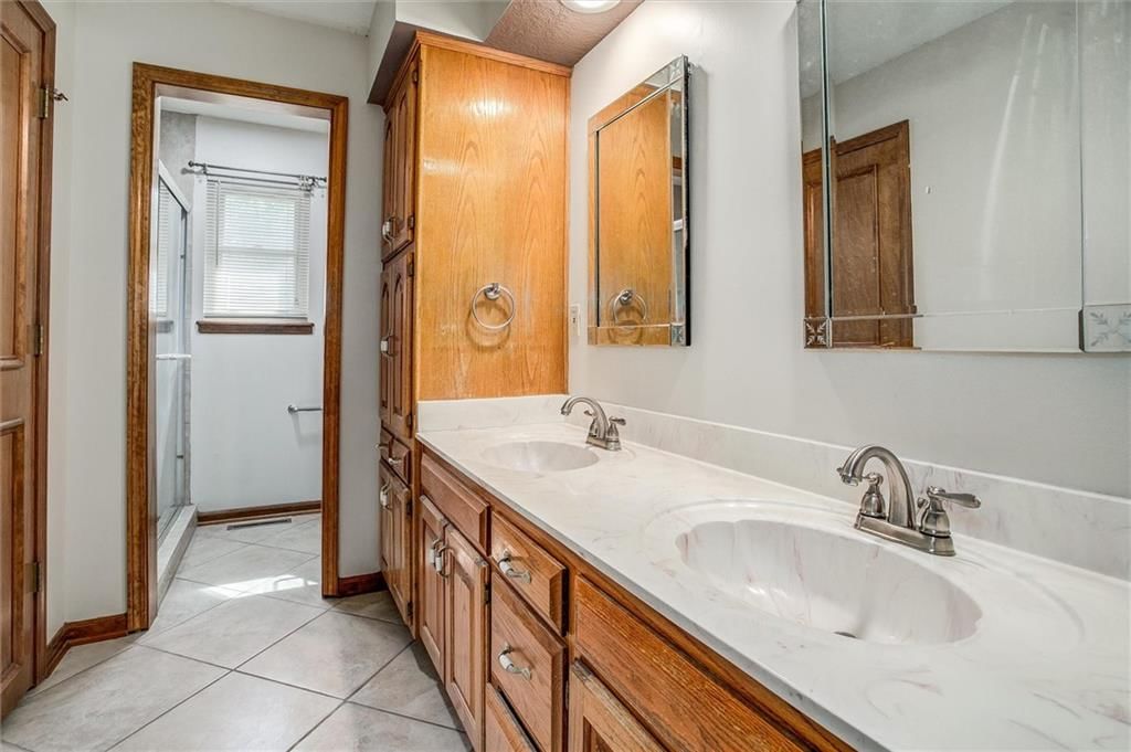 1504 NW Weatherstone Drive — photo 15