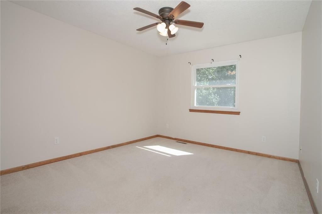 1504 NW Weatherstone Drive — photo 19