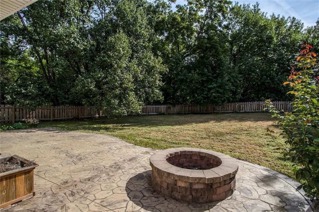 1504 NW Weatherstone Drive — photo 24