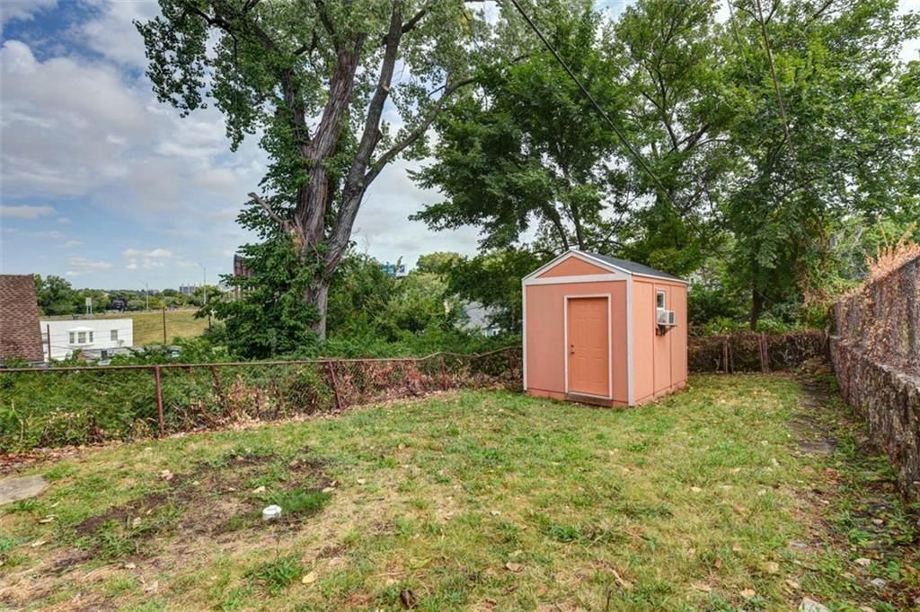 2915 Holly Street — photo 32