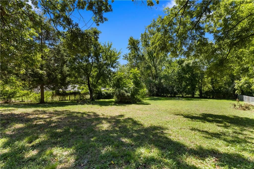 Photo 21 of 21 - 704 S Lacy Road