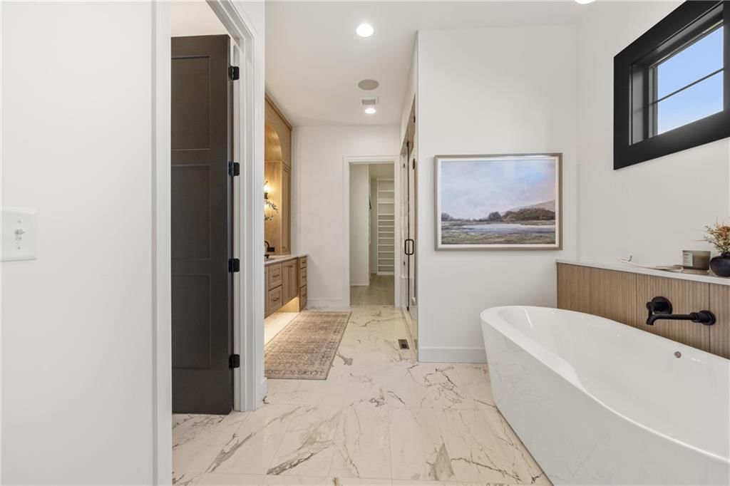 17016 Rosehill Street — photo 37