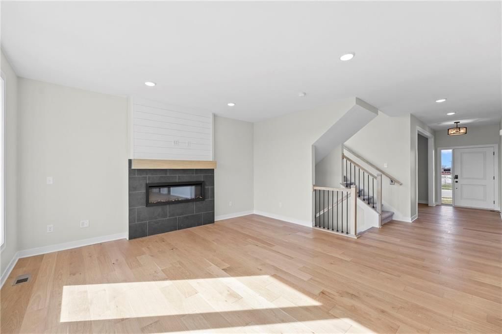 18637 W 193rd Street — photo 9